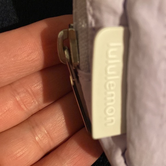 Lululemon belt bag with extended strap - Picture 3 of 4